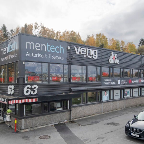 Smalvollveien 63 er en kombinasjonseiendom sentralt beliggende på Alna.