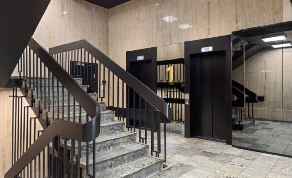 Inngangsparti i Storgata 2/4/6