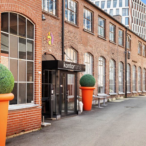 Tvetenveien 11, også kjent som Timms Reperbane, huset Norges eldste repslagerbedrift i mange år, fra 1876 til cirka 2000.