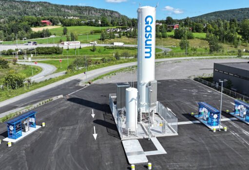 Økrisletta 1 er en næringstomt i Bærum med et tomteareal på cirka 8 200 kvadratmeter. Victoria Eiendom kjøpte eiendommen i 2024.