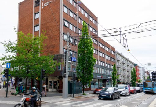 Majorstuveien 38/40 har en attraktiv beliggenhet i krysset Kirkeveien/Majorstuveien.