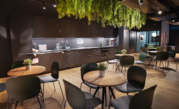 Kjøkken med spiseplasser Karl Johans gate 27