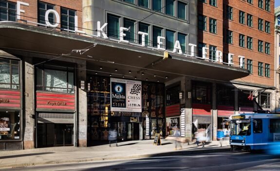 Folketeaterpassasjen