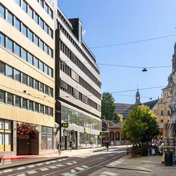 95–115 kvm | Lyse kontorlokaler med meget sentral beliggenhet ved Jernbanetorget