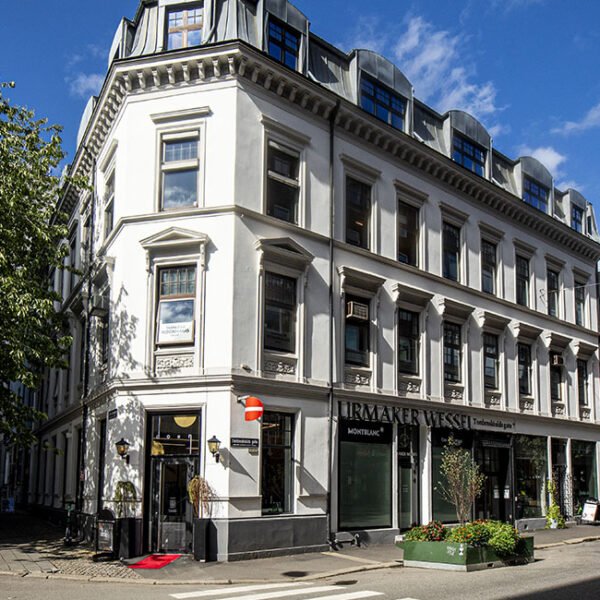 352 kvm | Flotte og sentrale kontorlokaler i toppetasje i CBD