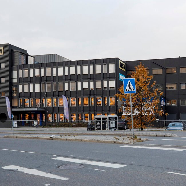 310 kvm | Lager/ kontor ved Alna senter