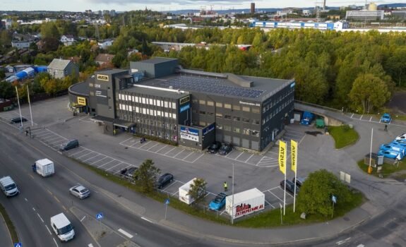 Butikk og kontorbygg Strømsveien 258