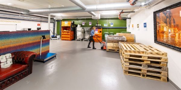 Avfallsrom i kontorbygg