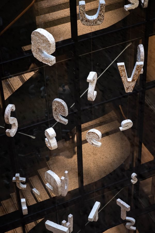 Kunstinstallasjon av Magne Furuholmen